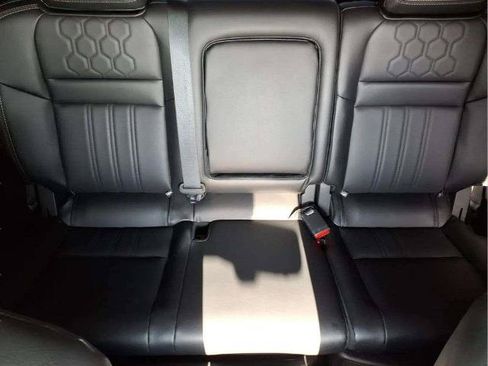Certified 2024 Nissan Frontier SL RWD image 19