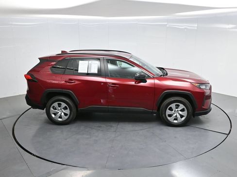 Used 2021 Toyota RAV4 LE w/ Carpet Mat Package (TMS) FWD image 41
