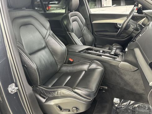 Used 2021 Volvo XC90 T8 R-Design AWD/4WD image 38