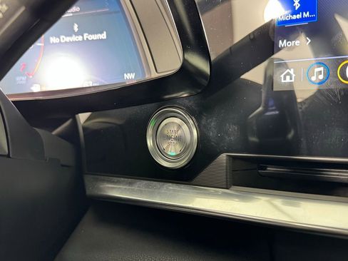 Used 2021 Chevrolet Corvette Stingray w/ Z51 Performance Package image 23