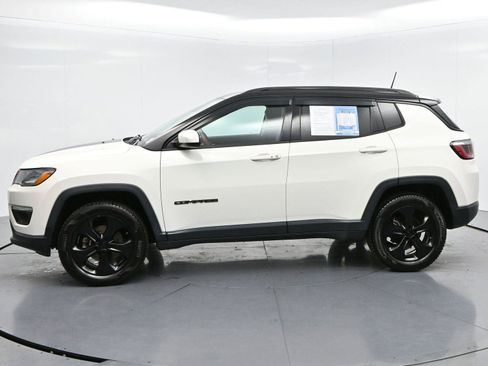 Used 2018 Jeep Compass Latitude w/ Popular Equipment Group AWD/4WD image 4