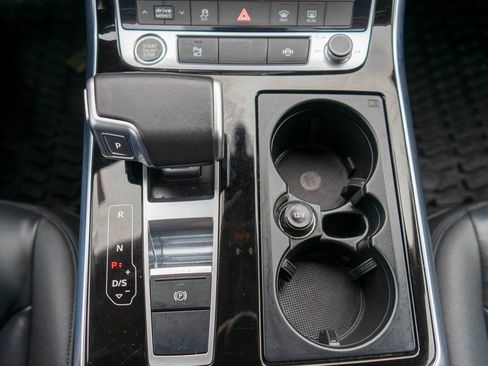 Used 2022 Audi Q7 3.0T Premium Plus AWD/4WD image 28
