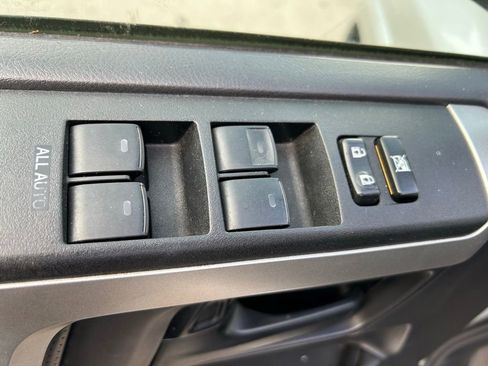 Used 2011 Toyota 4Runner Limited image 17