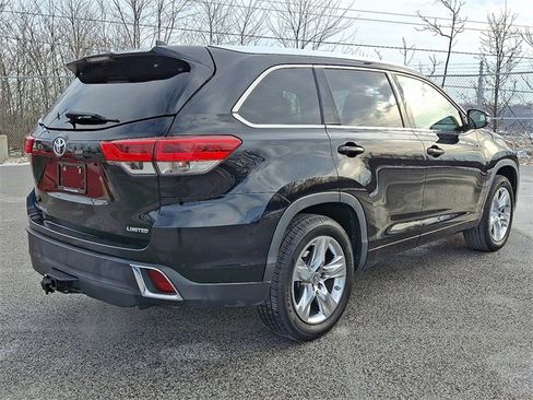Used 2019 Toyota Highlander Limited image 10