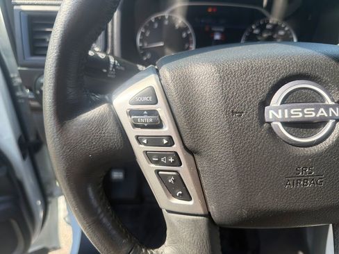 Used 2024 Nissan Titan SV w/ SV Convenience Package image 30
