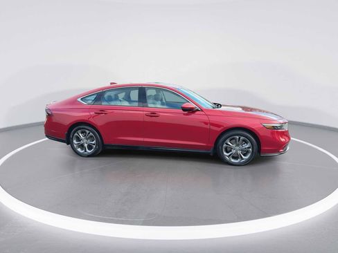 Used 2024 Honda Accord EX-L image 9