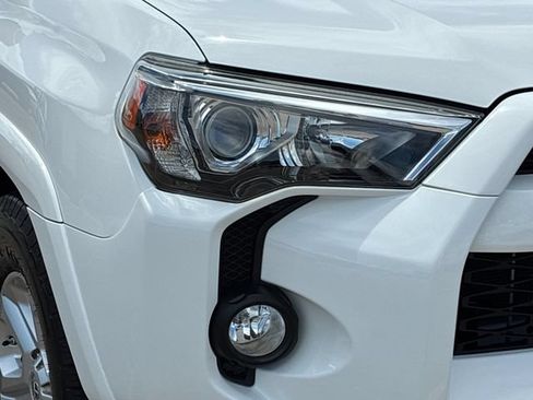 Used 2019 Toyota 4Runner SR5 Premium RWD image 27
