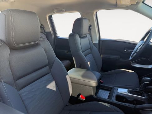 Used 2023 Nissan Frontier SV w/ Technology Package image 15