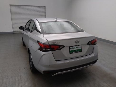 Used 2025 Nissan Versa SV FWD image 6