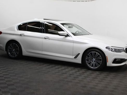 Used 2018 BMW 540i xDrive w/ Premium Package image 3