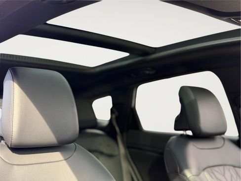 Used 2024 Kia Sportage X-Line w/ X-Line Premium Package image 23