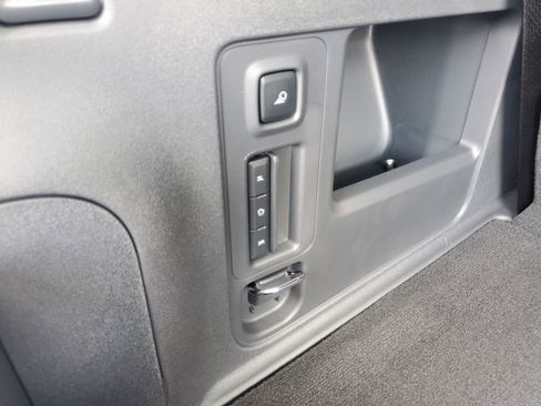 New 2025 Ford Expedition Active image 11