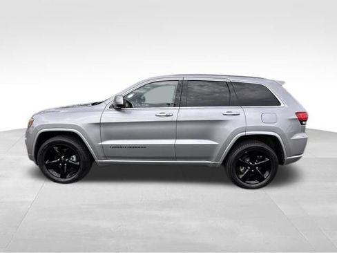 Used 2015 Jeep Grand Cherokee Altitude AWD/4WD image 3