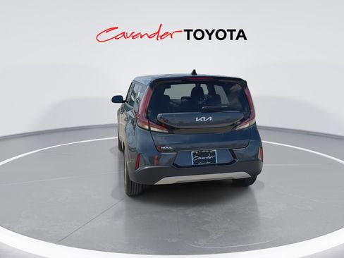 Used 2025 Kia Soul LX w/ LX Technology Package FWD image 7