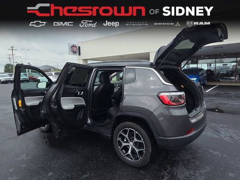 Used 2024 Jeep Compass Limited AWD/4WD image 13