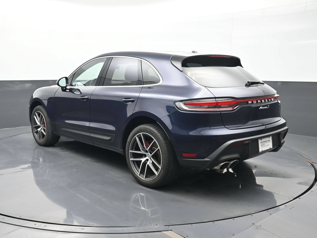 Certified 2023 Porsche Macan S AWD/4WD image 3