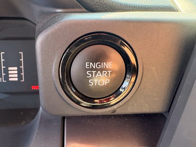 Used 2024 Toyota Tacoma SR5 AWD/4WD image 21