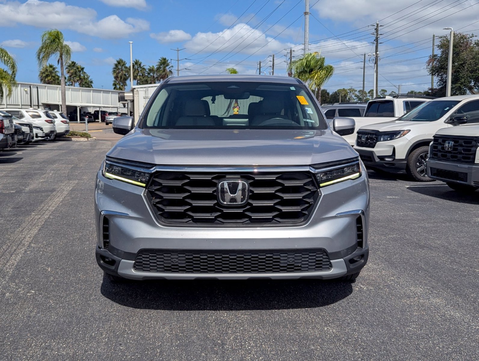 Used 2023 Honda Pilot EX-L image 2