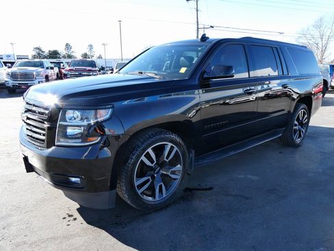 Used 2019 Chevrolet Suburban Premier image 8
