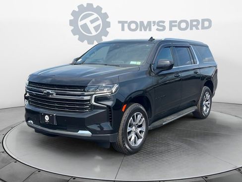 Used 2024 Chevrolet Suburban LT AWD/4WD image 1