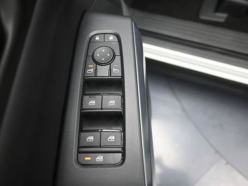 Used 2024 Nissan Pathfinder Rock Creek AWD/4WD image 6
