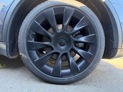Used 2023 Tesla Model Y Long Range AWD/4WD image 7