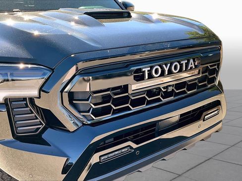 Used 2025 Toyota Tacoma TRD Pro w/ Tow Tech Package AWD/4WD image 31