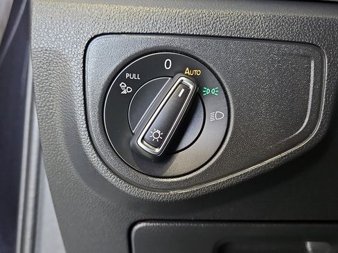 Certified 2023 Volkswagen Atlas SE FWD image 20