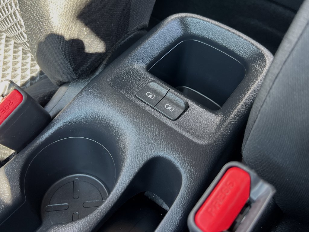 Used 2021 Nissan Versa S FWD image 33