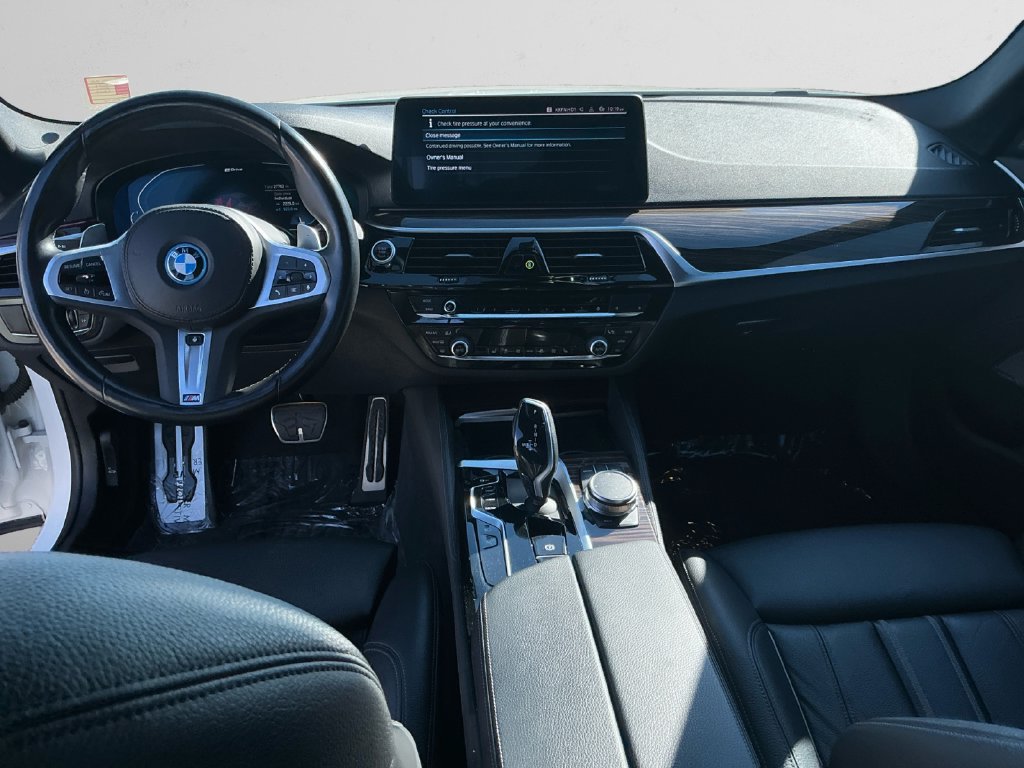Used 2023 BMW 530e xDrive w/ Premium Package AWD/4WD image 10