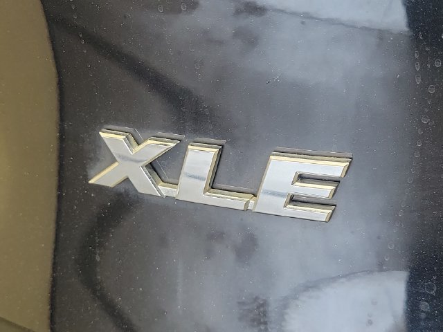 Used 2024 Toyota RAV4 XLE w/ Convenience Package FWD image 8