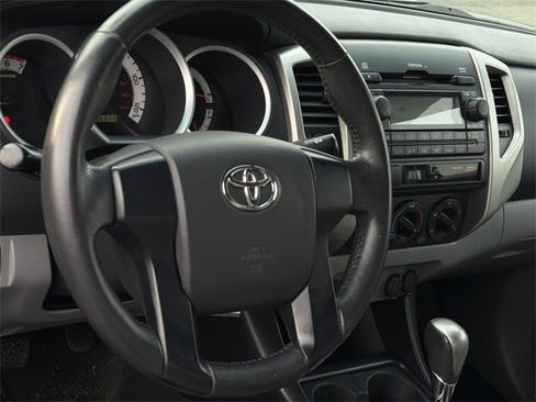 Used 2012 Toyota Tacoma PreRunner image 12