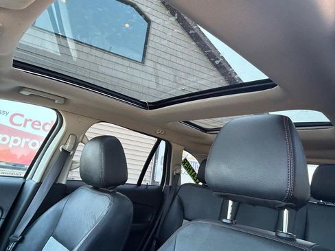 Used 2013 Ford Edge SEL w/ Black-White Styling Pkg FWD image 18