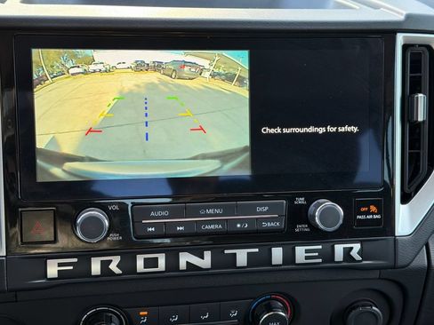 Used 2025 Nissan Frontier SV w/ Tow Package RWD image 25