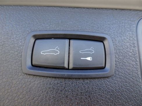 Used 2023 Porsche Macan S AWD/4WD image 29