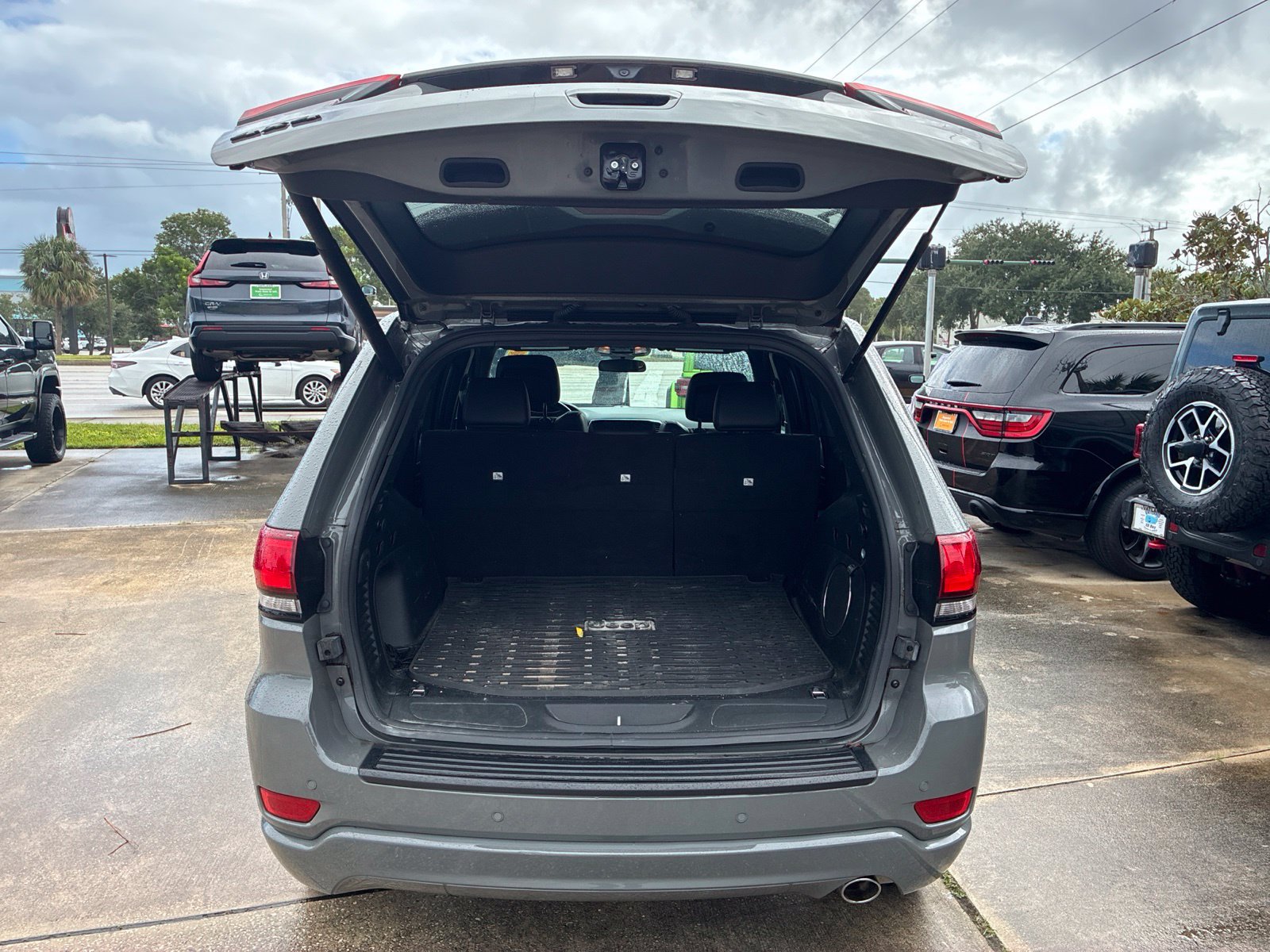 Used 2021 Jeep Grand Cherokee Laredo X AWD/4WD image 33