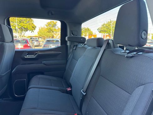 Used 2025 Chevrolet Silverado 1500 LT AWD/4WD image 16