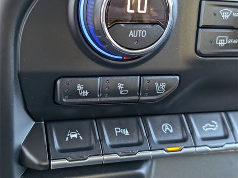 Used 2019 Chevrolet Silverado 1500 LTZ w/ LTZ Premium Package image 18