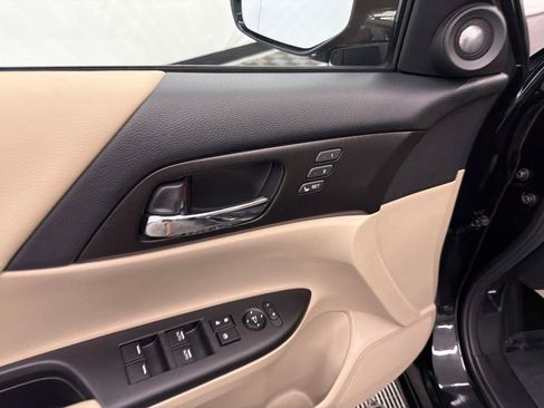 Used 2015 Honda Accord EX-L image 12