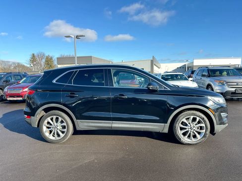 Used 2017 Lincoln MKC Select w/ Lincoln MKC Climate Package image 14