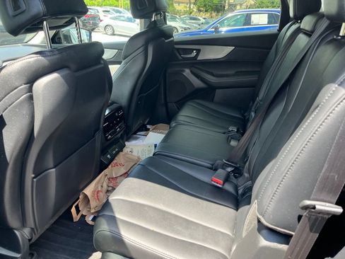 Used 2024 Acura MDX SH-AWD image 3