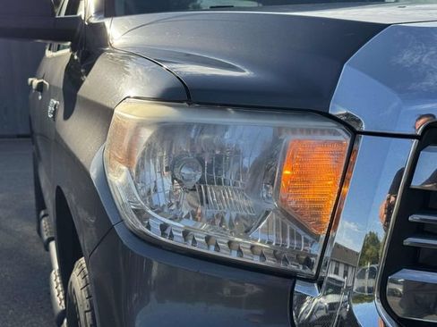 Used 2016 Toyota Tundra SR5 w/ SR5 Upgrade Package AWD/4WD image 14