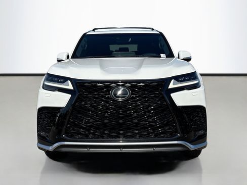 Used 2023 Lexus LX 600 F Sport image 8