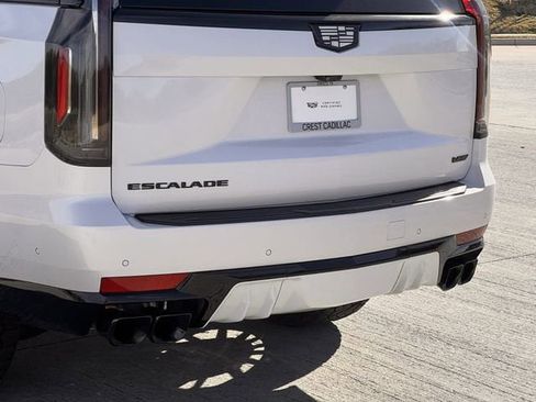 Certified 2024 Cadillac Escalade V w/ LPO, ONYX Package image 8