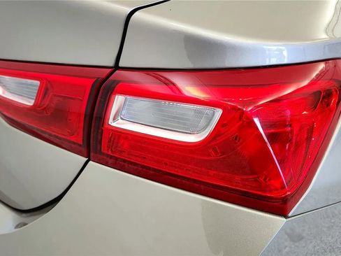 Used 2025 Chevrolet Malibu LS FWD image 15