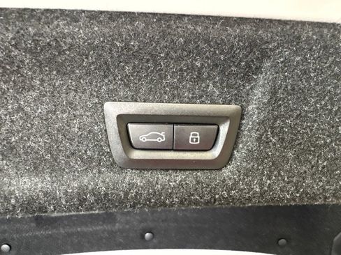 Certified 2024 BMW 330i xDrive Sedan w/ Convenience Package AWD/4WD image 33
