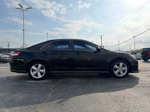 Used 2010 Toyota Camry SE image 4