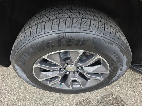 Used 2023 Chevrolet Tahoe LT w/ Luxury Package image 43