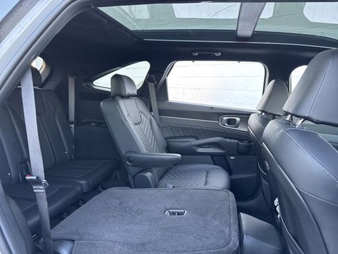 New 2025 Kia Sorento SX Prestige image 16