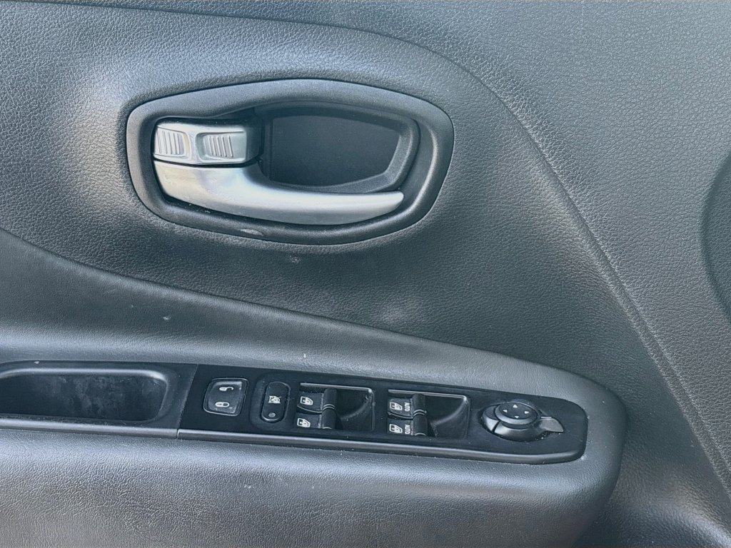 Used 2021 Jeep Renegade Trailhawk w/ Sun & Sound Group AWD/4WD image 19